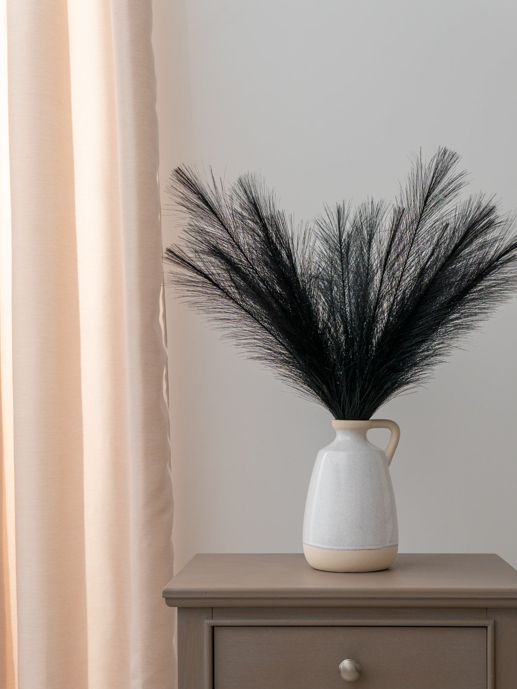 Faux Pampas Grass - Black (5 Stems)